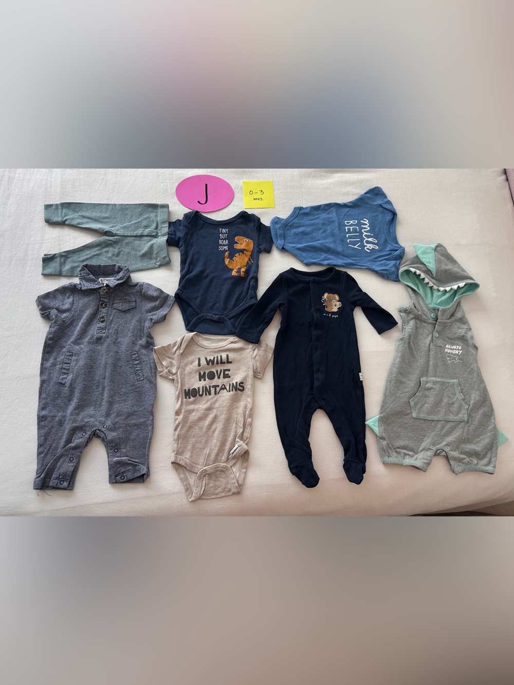 0-3 M - Baby Boy Bundle - 7 items - cotton
Navy and Gray One-Piece Romper Set